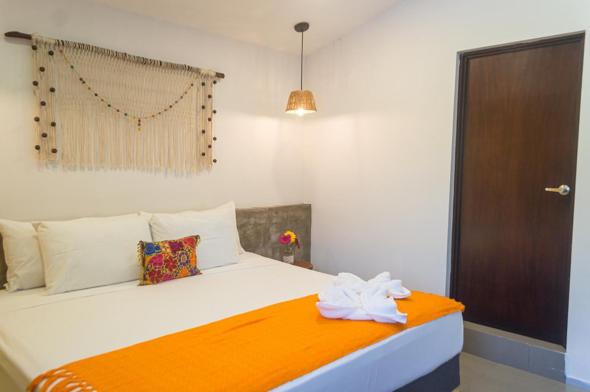 Hotel Boutique Casa Xaan Valladolid  Esterno foto