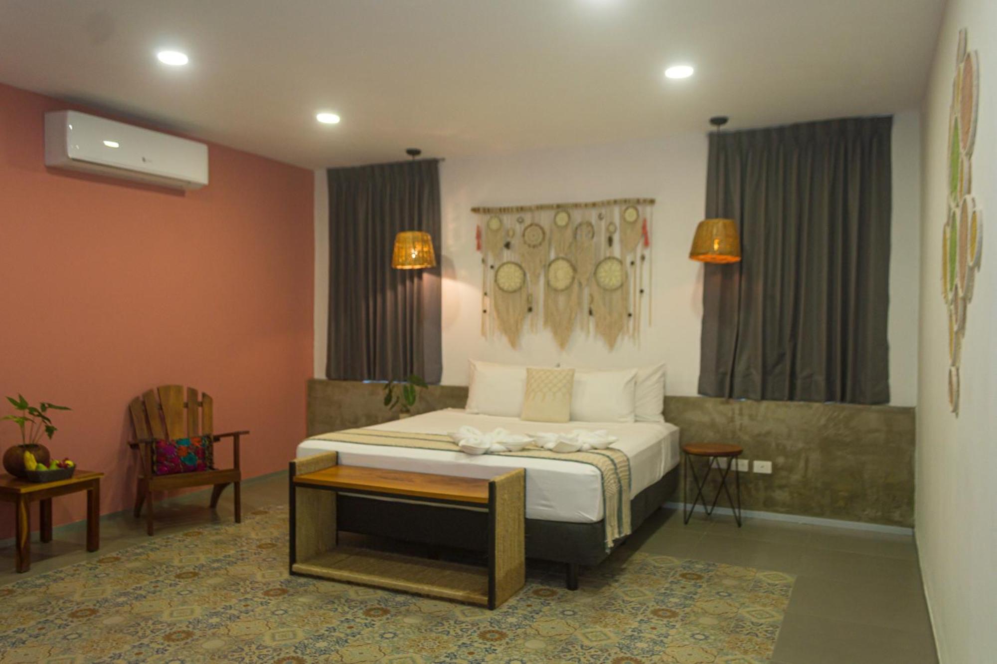 Hotel Boutique Casa Xaan Valladolid  Esterno foto